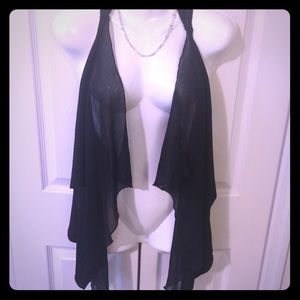 😍Black sleeveless Shrug💋